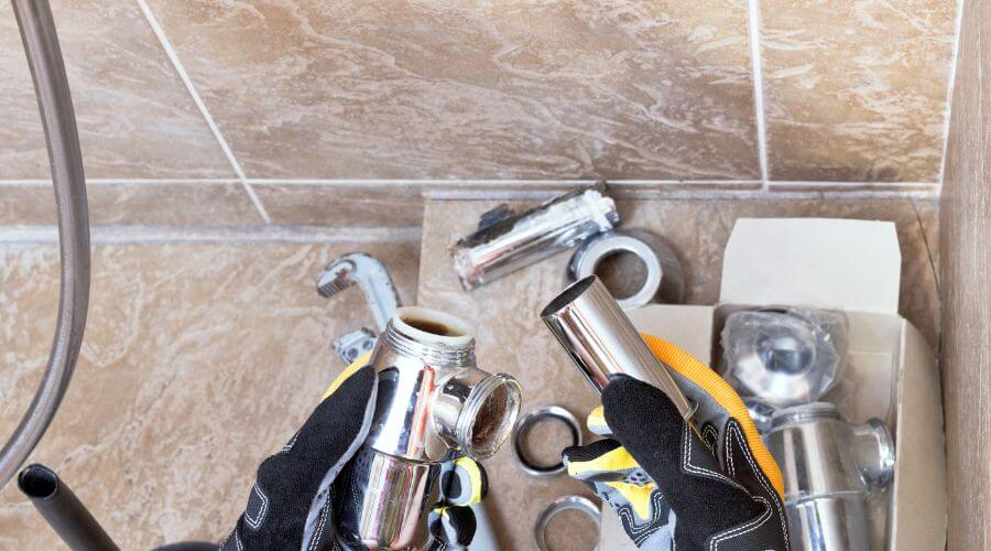 Professional gutter cleaning in Sutherland, VA